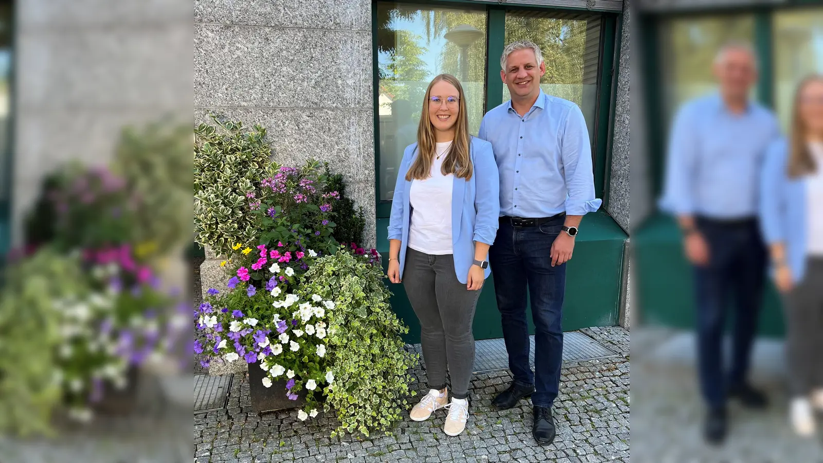 Johanna Wörl (li) und 1. Bürgermeister Christian Blatt. (Foto: Gemeinde Erdweg)