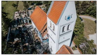 St. Vitus Günding: Die Arbeiten am Turm sind beendet. (Foto: Fa. Frank)