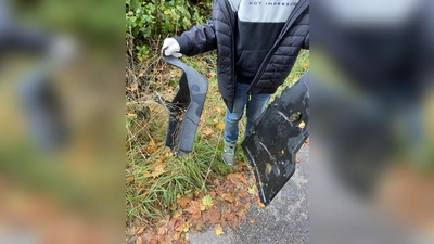 Achtlos weggeworfene Plastikteile fanden die Schülerinnen und Schüler der Greta-Fischer-Schule in Dachau im Rahmen des weltweiten „Cleanup Days”. (Foto: Greta Fischer Schule Dachau)