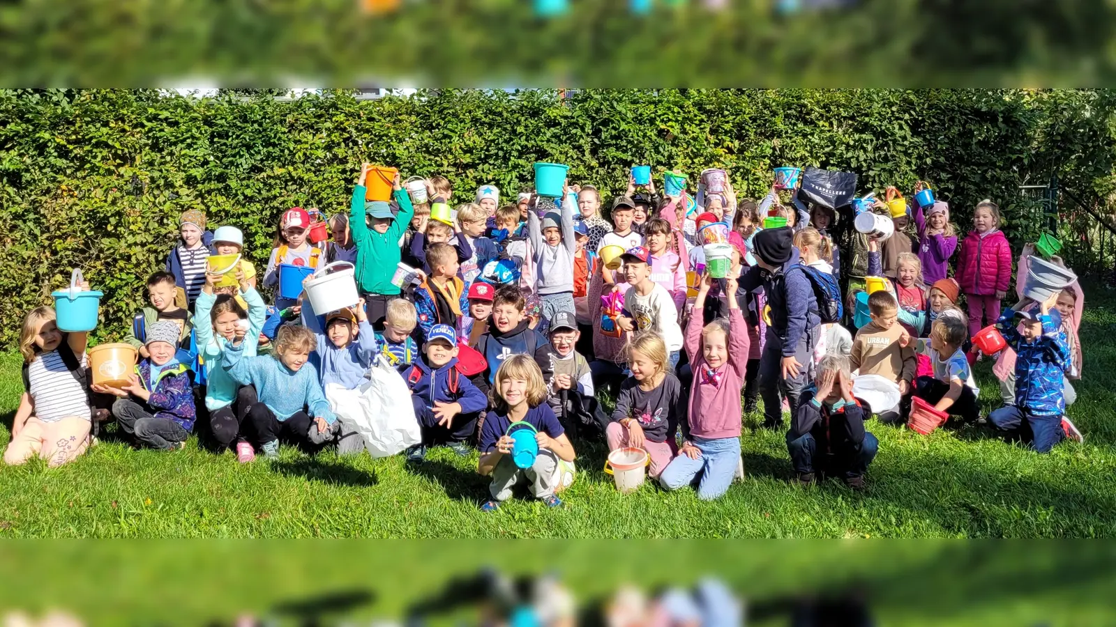 Schülerinnen und Schüler der Grundschule Bergkirchen beteiligten sich auch heuer wieder am „World Cleanup Day“. (Foto: LRA Dachau)