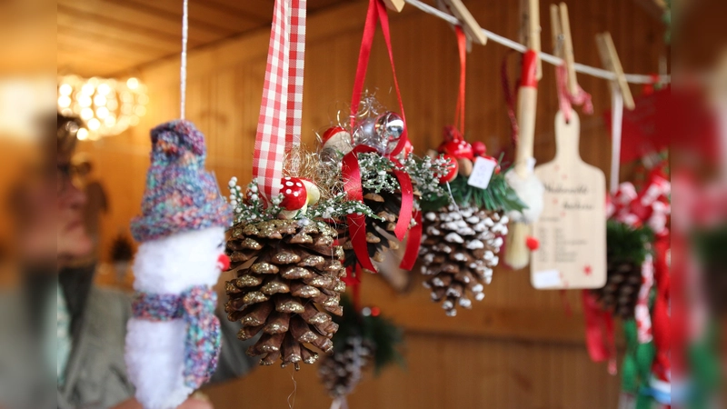 Beim Schönbrunner Adventsmarkt gibt es hauptsächlich Kunsthandwerk und Selbstgemachtes.  (Foto: Franziskuswerk)