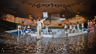 Mano Michael füllte mit seinen Chorprojekten bereits mehrmals die ausverkaufte Olympiahalle.  (Foto: mano Michael)