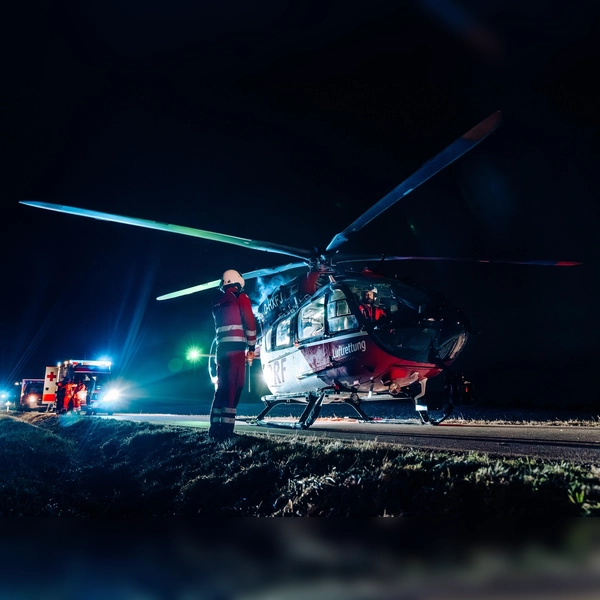 Zwei Verletzte wurden nach dem Unfall ins Krankenhaus gebracht. (Foto: Kreisbrandinspektion Dachau)