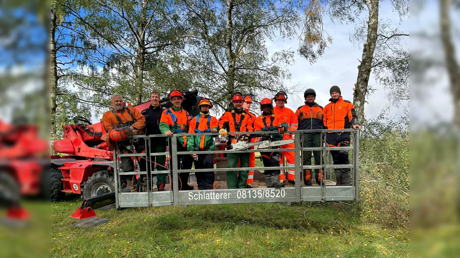 Feuerwehrleute aus Dachau, Hebertshausen, Indersdorf und Karlsfeld haben an dem Motorsägenkurs der Feuerwehr teilgenommen. (Foto: KBI Dachau)