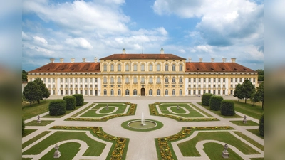 Was mussten Prinzen und Prinzessinnen früher alles lernen? Hatten sie dabei noch genügend Freizeit, um im Schlosspark herumzutoben? Bei der Führung erfährt man mehr darüber.  (Foto: Bay. Schlösserverw., Andrea Gruber/ Maria Scherf)